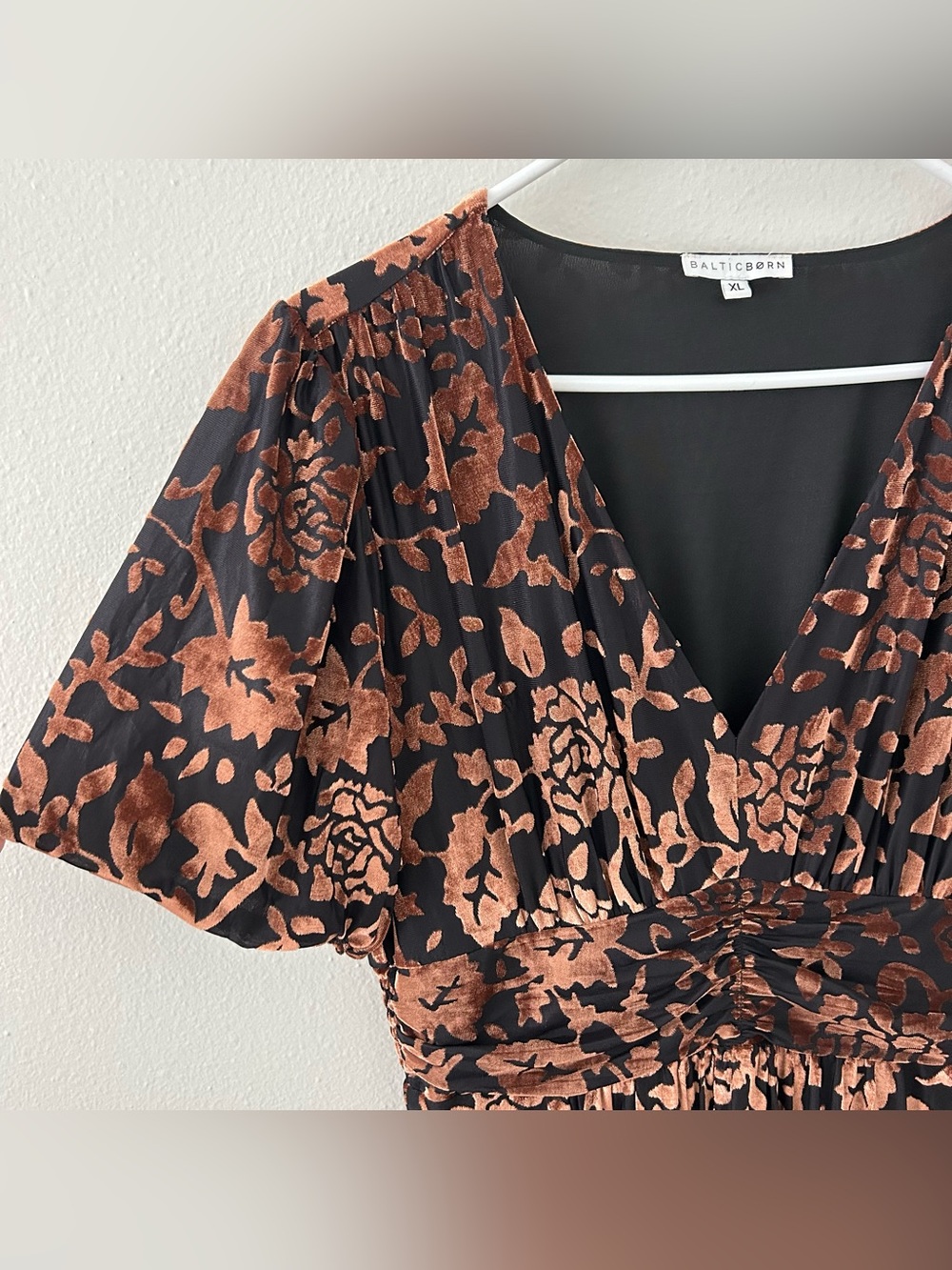 Baltic Born Leslie Velvet Maxi Dress Womens XL Black Bronze Floral Boho Formal - Picture 4 of 12